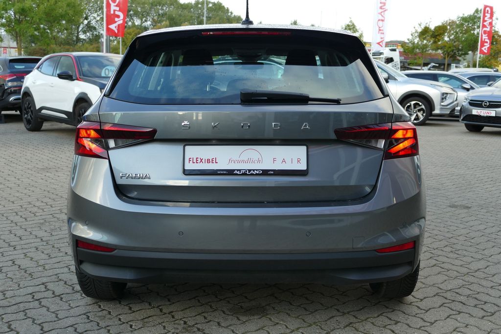 Skoda Fabia 2022 г. Серый, пробег 51569 км