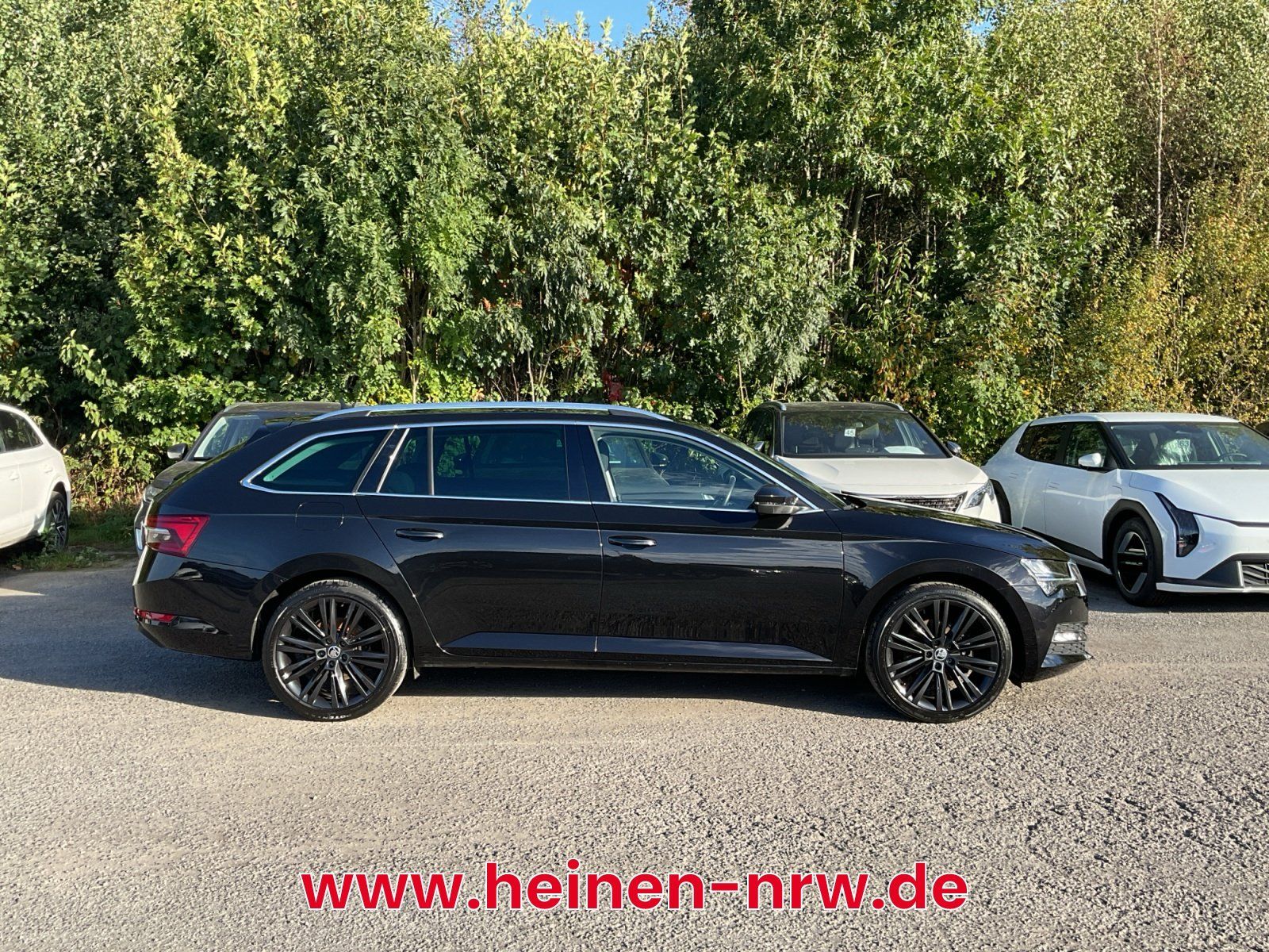 Skoda Superb 2023 г. Чёрный, пробег 47134 км