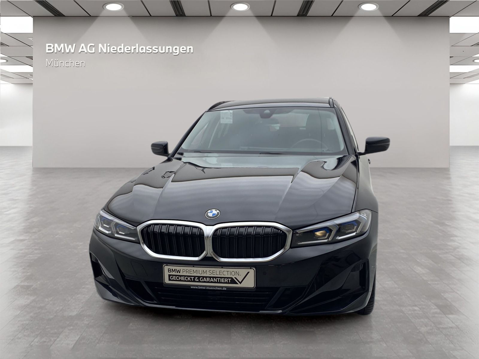 BMW 330 2023 г. Чёрный, пробег 24509 км