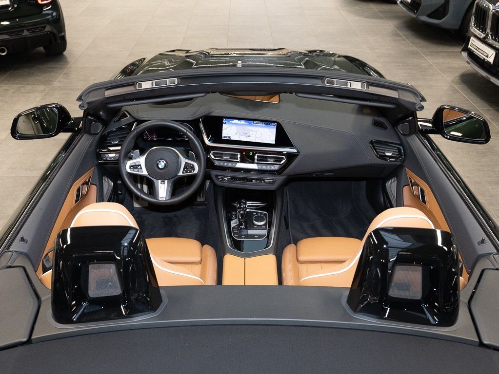 BMW Z4 2025 г. Зелёный, пробег 10713 км
