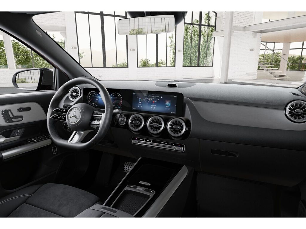 Mercedes-Benz GLA 200 2026 г. Красный, пробег 9999 км