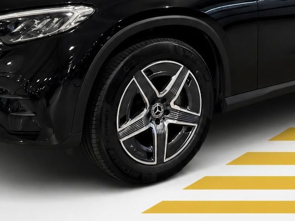 Mercedes-Benz GLC 300 2025 г. Чёрный, пробег 21187 км