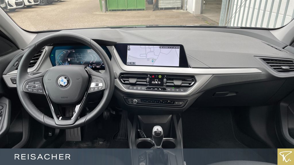BMW 118 2023 г. Чёрный, пробег 51494 км