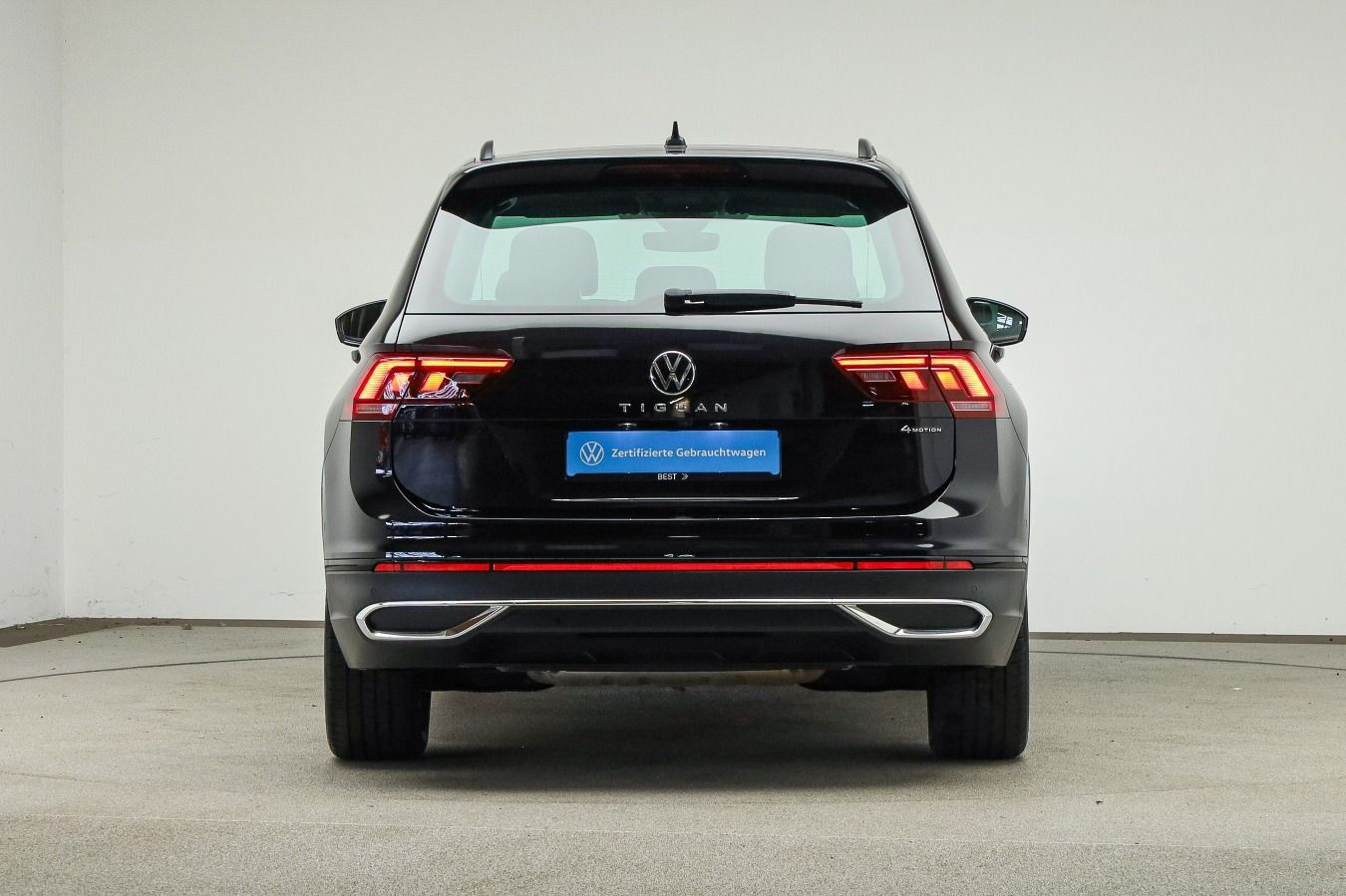 Volkswagen Tiguan 2022 г. Чёрный, пробег 45500 км