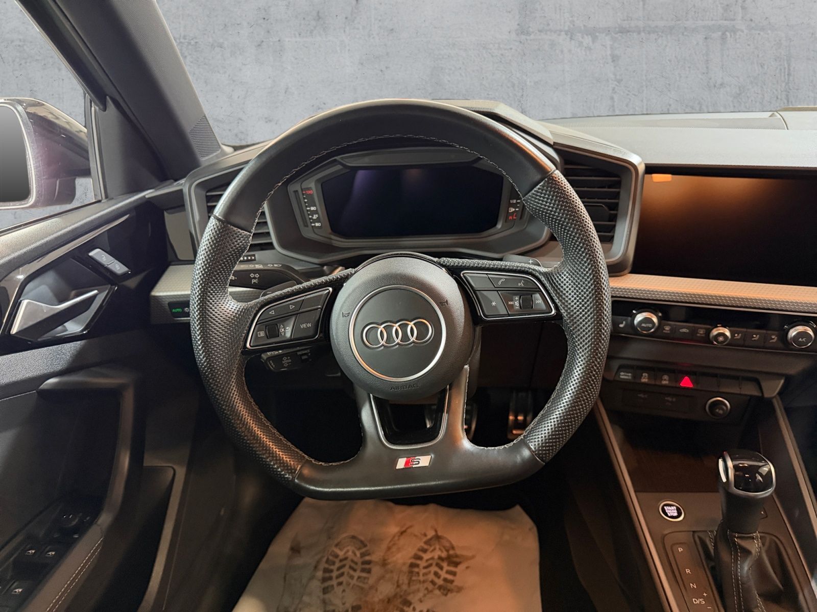 Audi A1 2024 г. Зелёный, пробег 29410 км