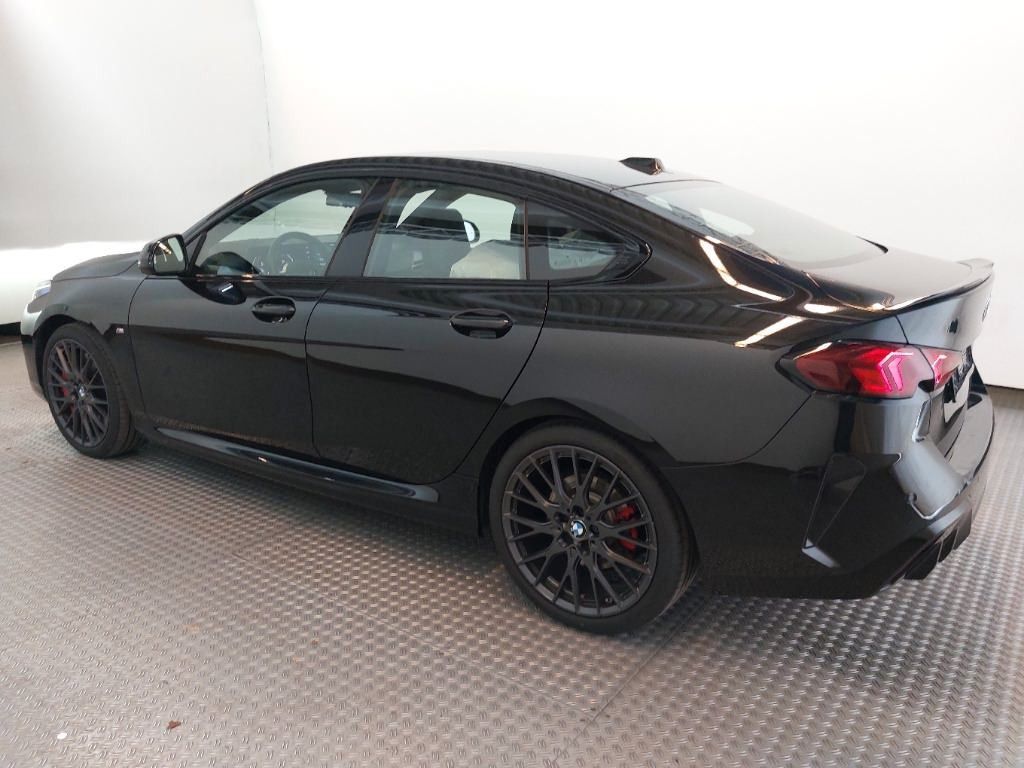 BMW 220 GRAN COUPÉ 2025 г. Чёрный, пробег 24700 км
