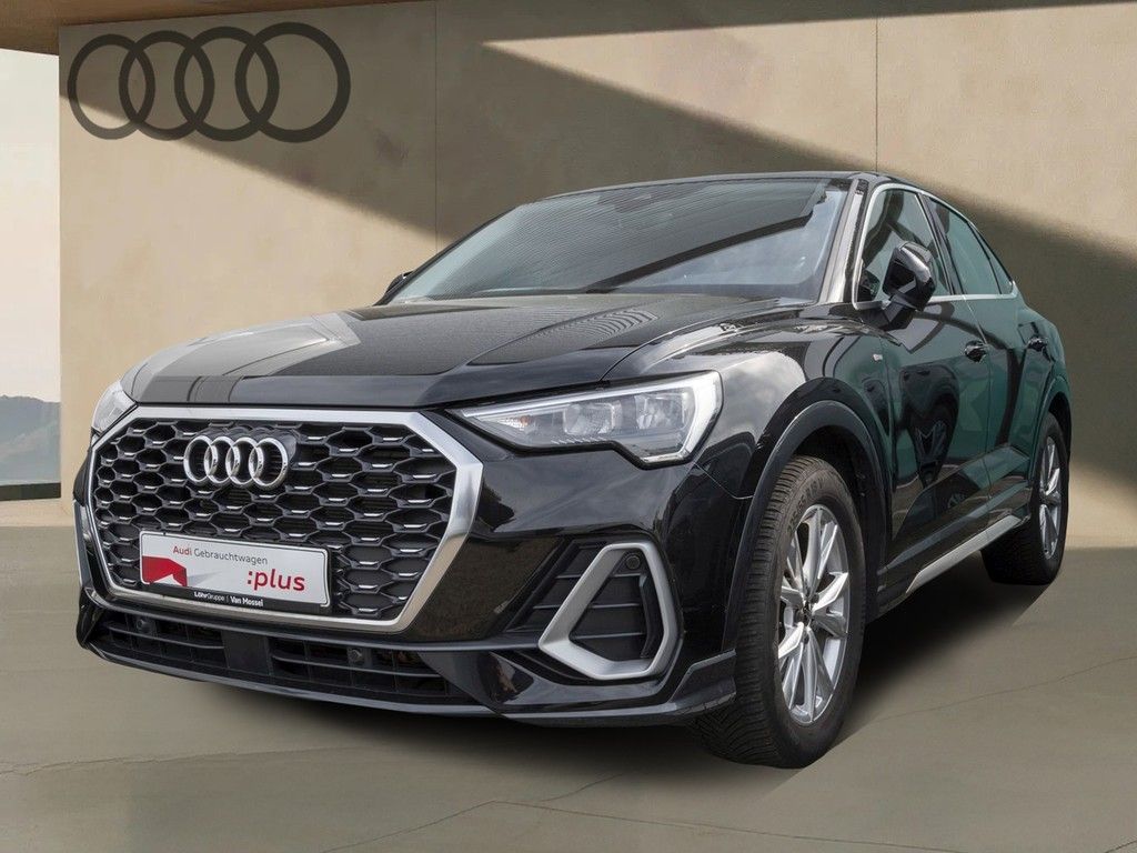 Audi Q3 2023 г. Чёрный, пробег 53800 км
