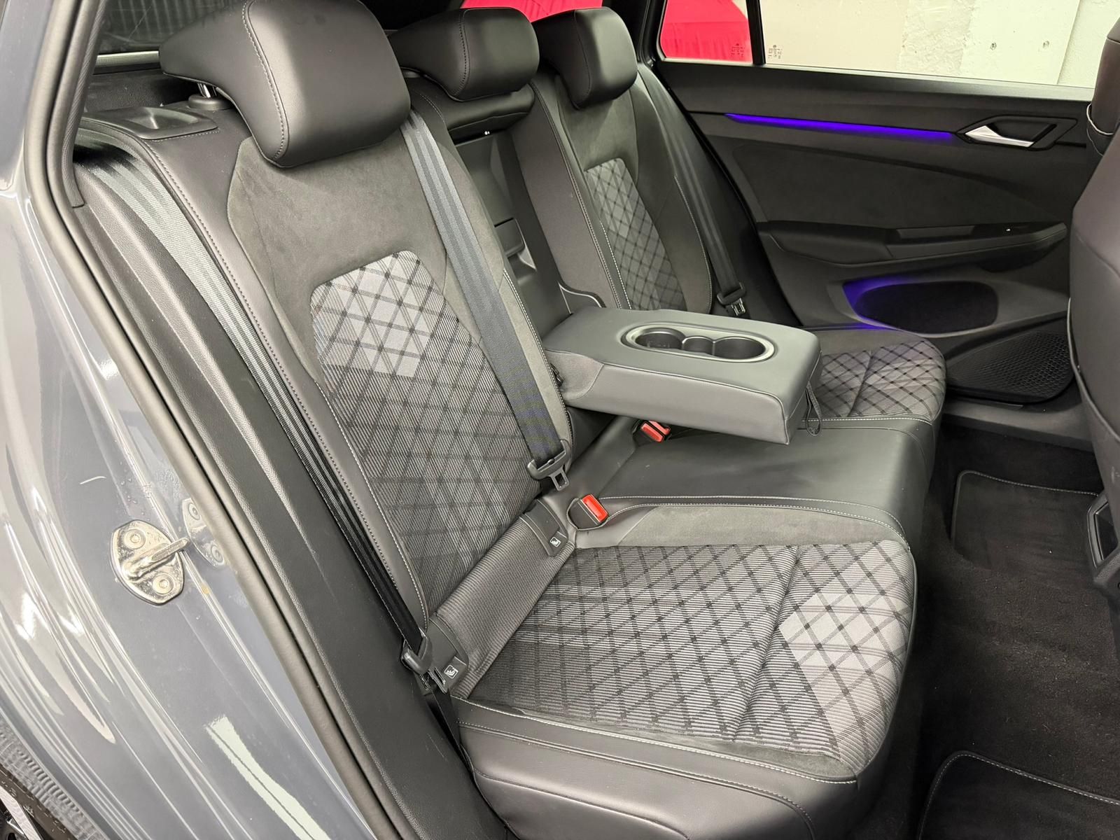 Volkswagen Golf 2025 г. Серый, пробег 49979 км