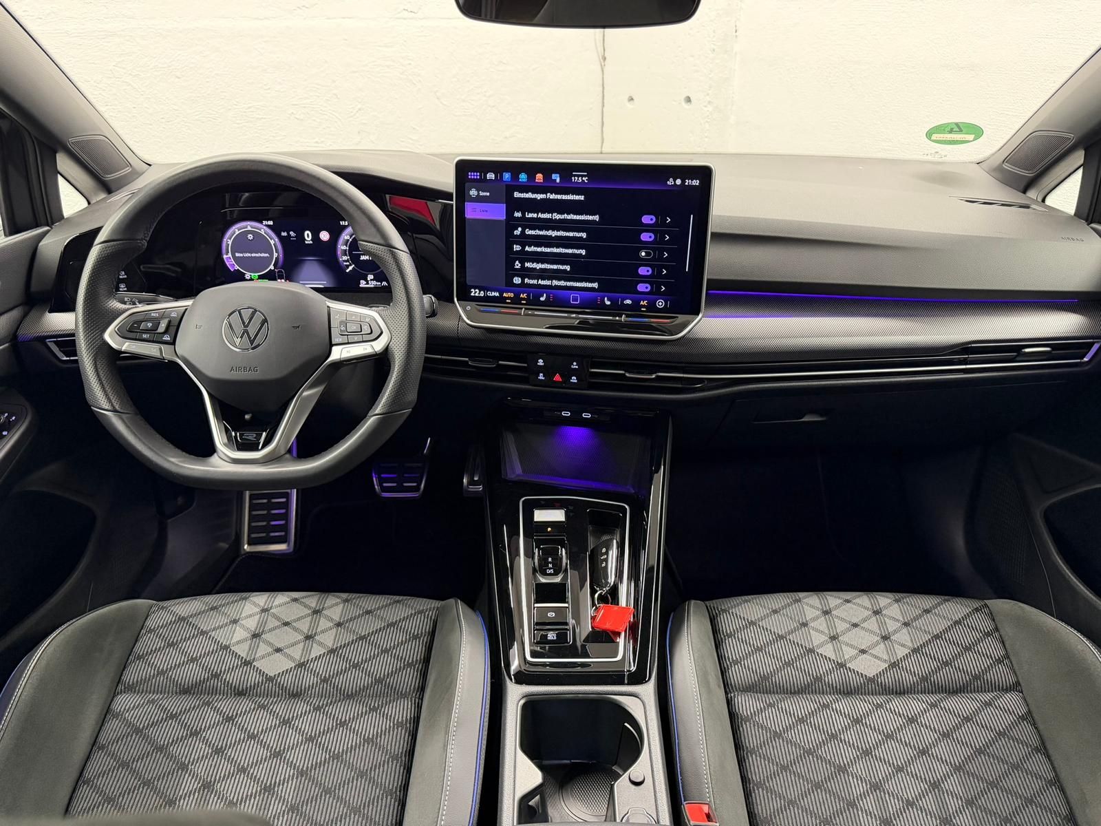 Volkswagen Golf 2025 г. Серый, пробег 49979 км