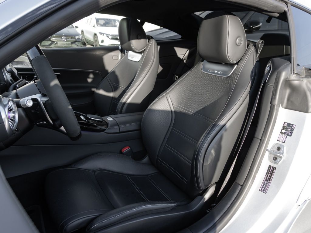 Mercedes-Benz AMG GT 2024 г. Серебристый, пробег 19200 км