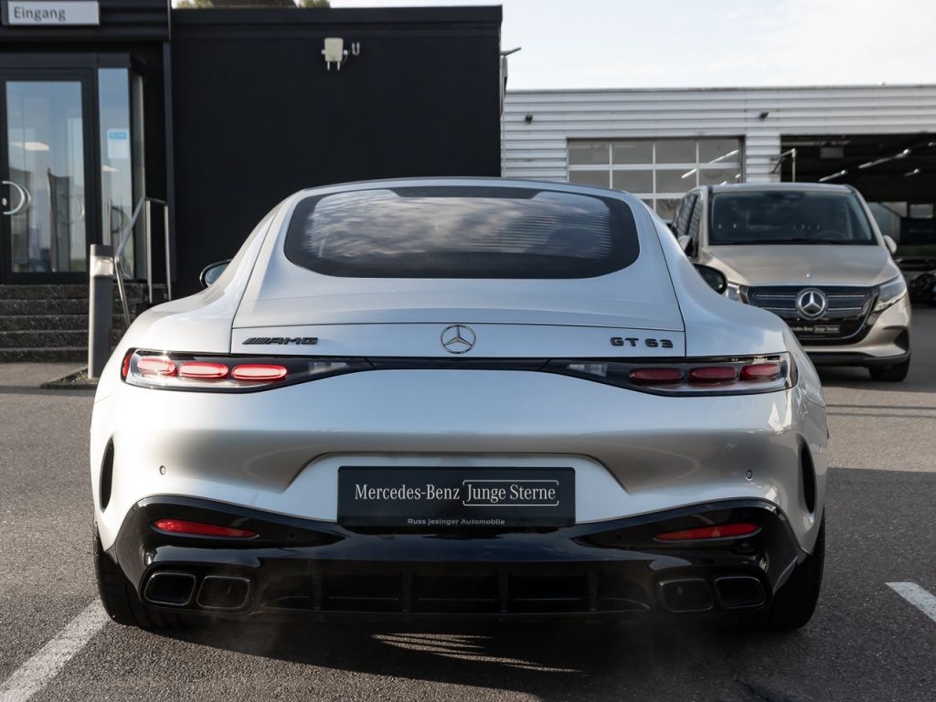 Mercedes-Benz AMG GT 2024 г. Серебристый, пробег 19200 км