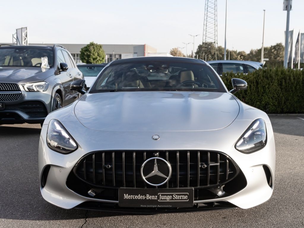 Mercedes-Benz AMG GT 2024 г. Серебристый, пробег 19200 км