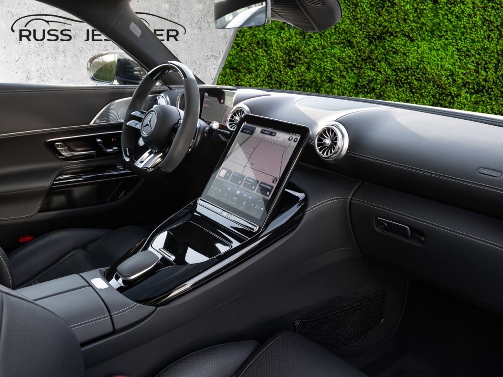 Mercedes-Benz AMG GT 2024 г. Серебристый, пробег 19200 км