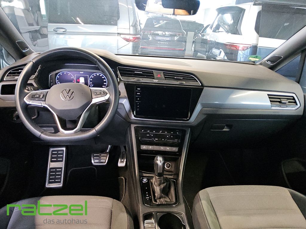Volkswagen Touran 2023 г. Чёрный, пробег 36952 км