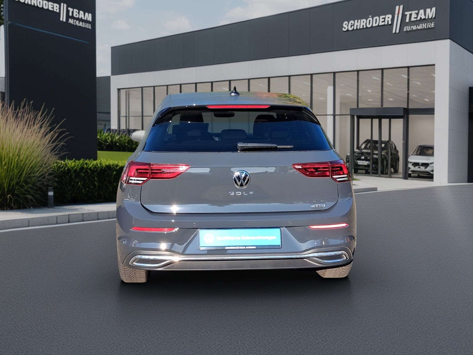 Volkswagen Golf 2024 г. Серый, пробег 22523 км