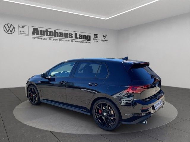 Volkswagen Golf 2023 г. Чёрный, пробег 43978 км