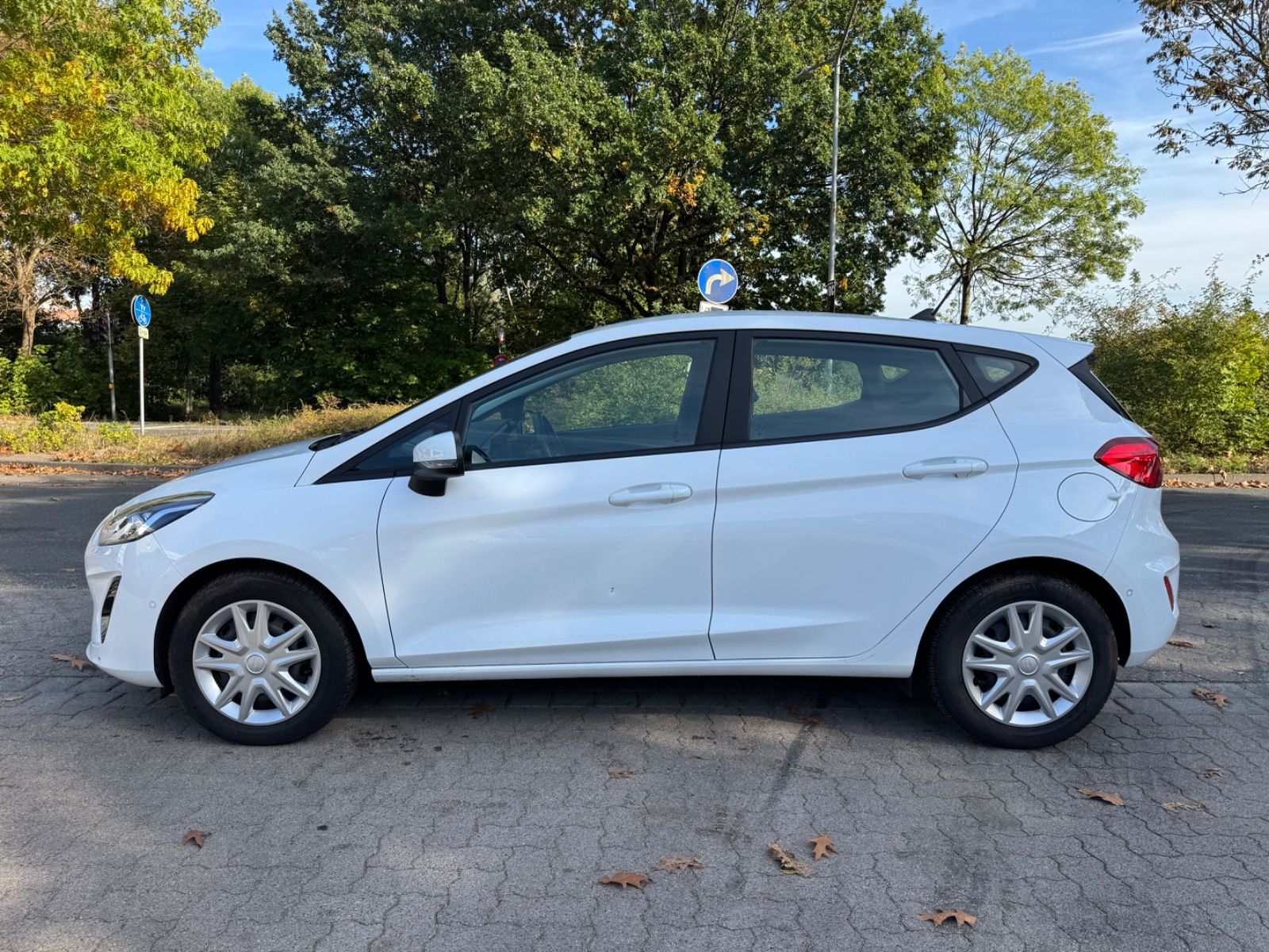 Ford Fiesta 2021 г. Белый, пробег 51586 км