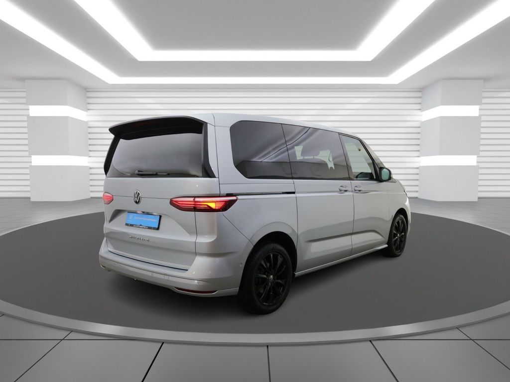 Volkswagen T7 MULTIVAN 2024 г. Серебристый, пробег 58300 км