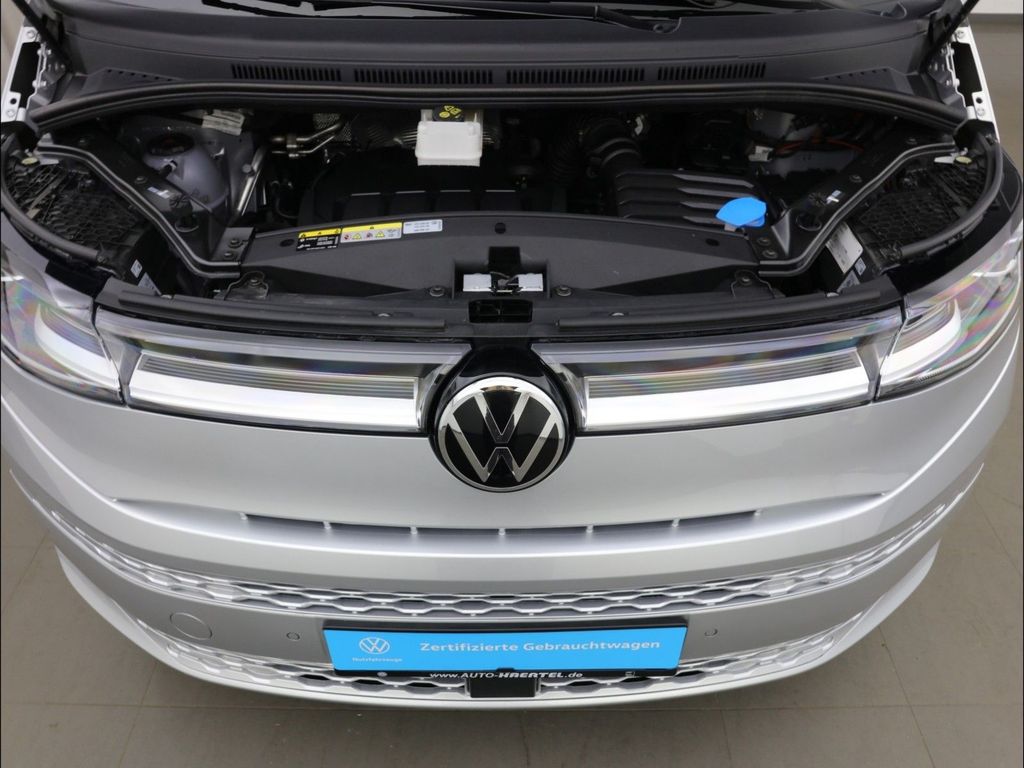 Volkswagen T7 MULTIVAN 2024 г. Серебристый, пробег 58300 км