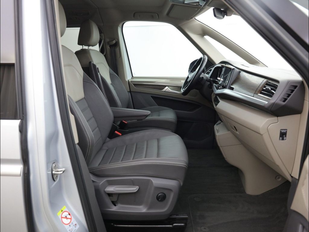 Volkswagen T7 MULTIVAN 2024 г. Серебристый, пробег 58300 км