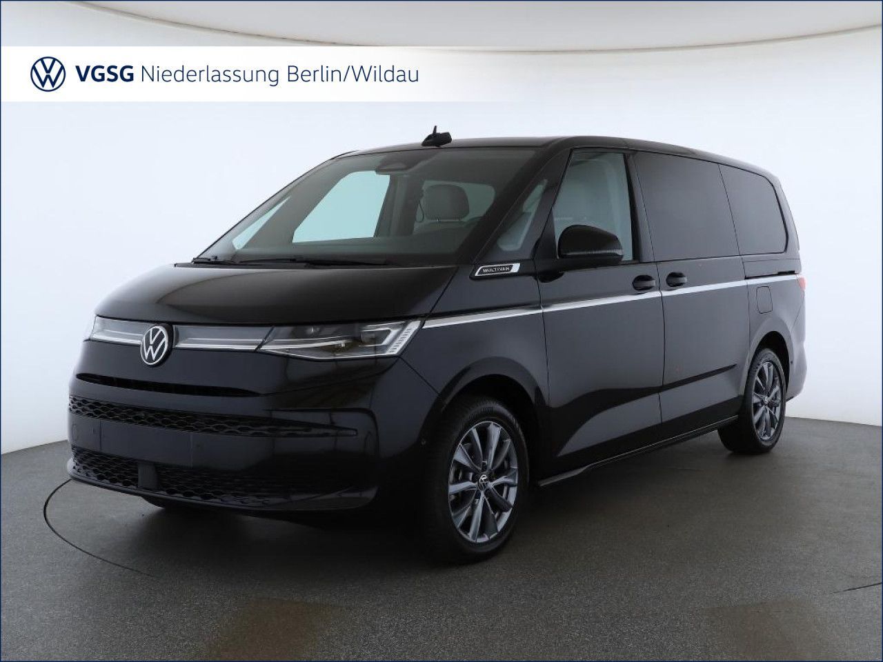 Volkswagen T7 MULTIVAN 2026 г. Чёрный, пробег 28110 км