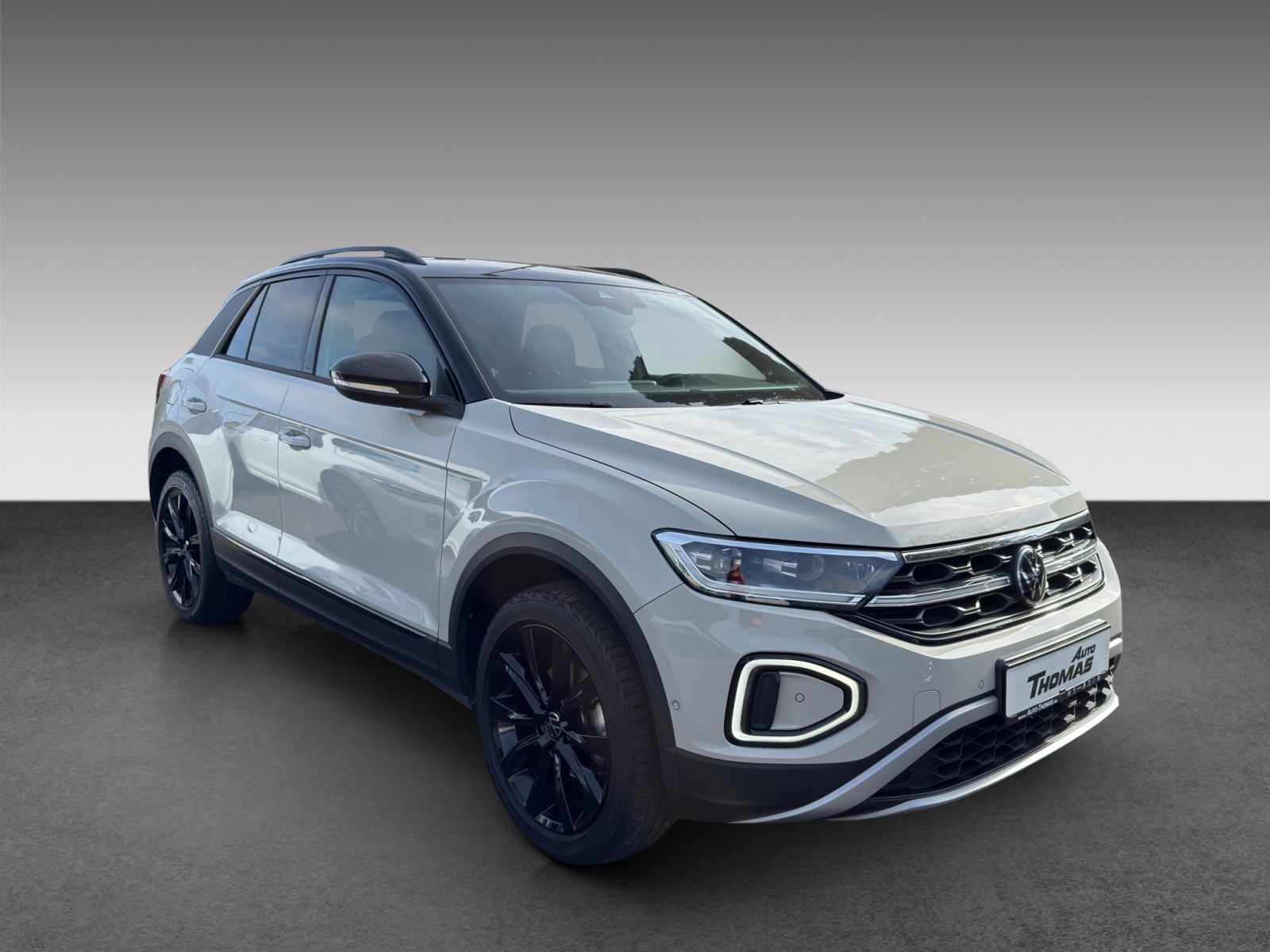 Volkswagen T-Roc 2022 г. Серый, пробег 44339 км