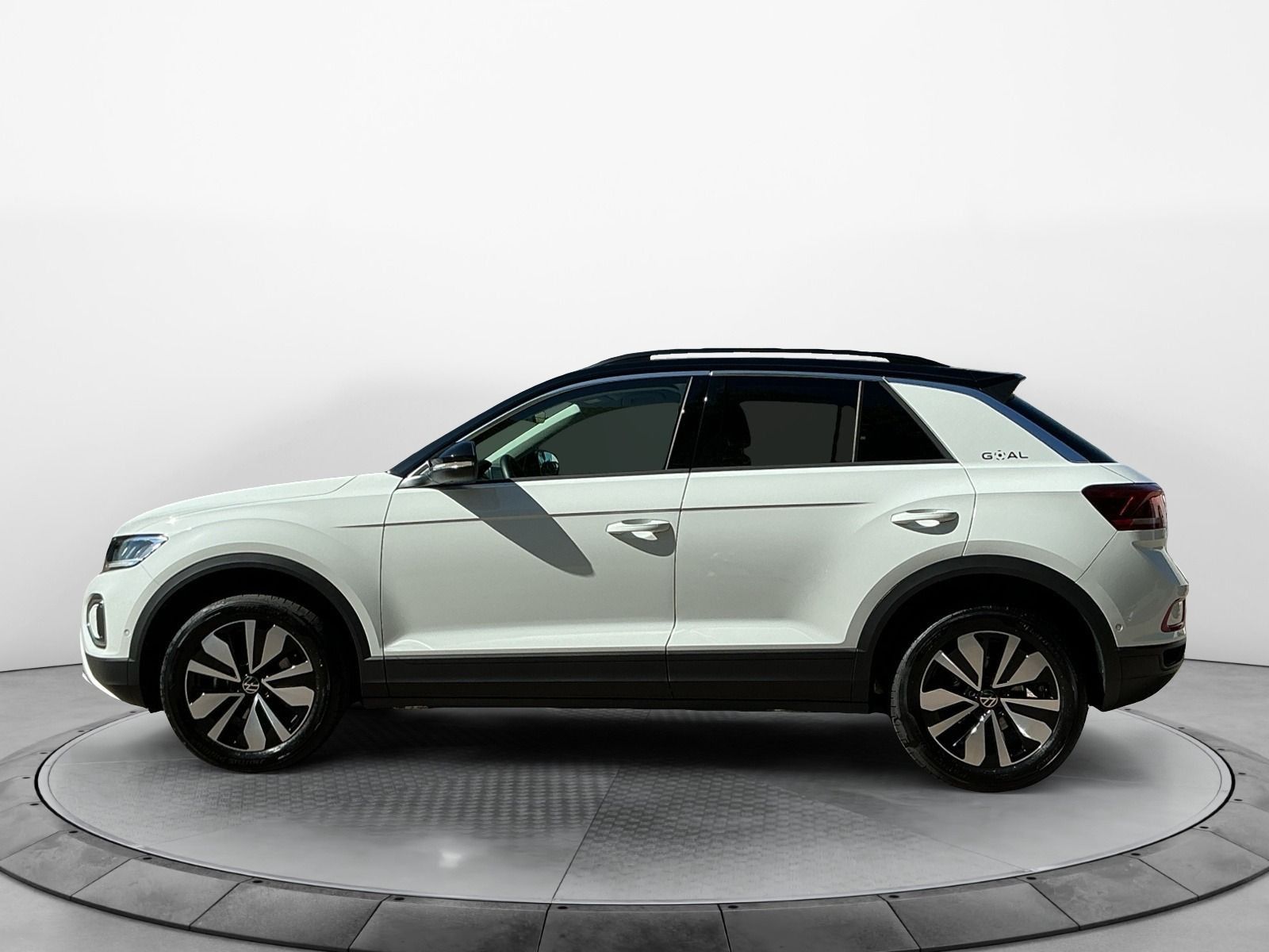 Volkswagen T-Roc 2025 г. Белый, пробег 27700 км