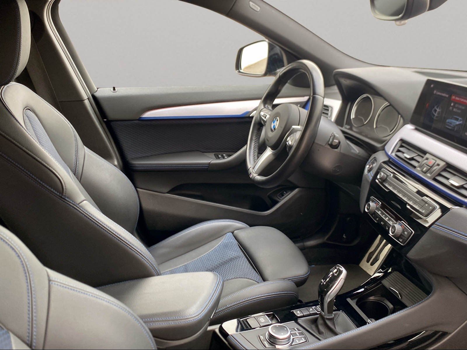 BMW X2 2022 г. Чёрный, пробег 54809 км