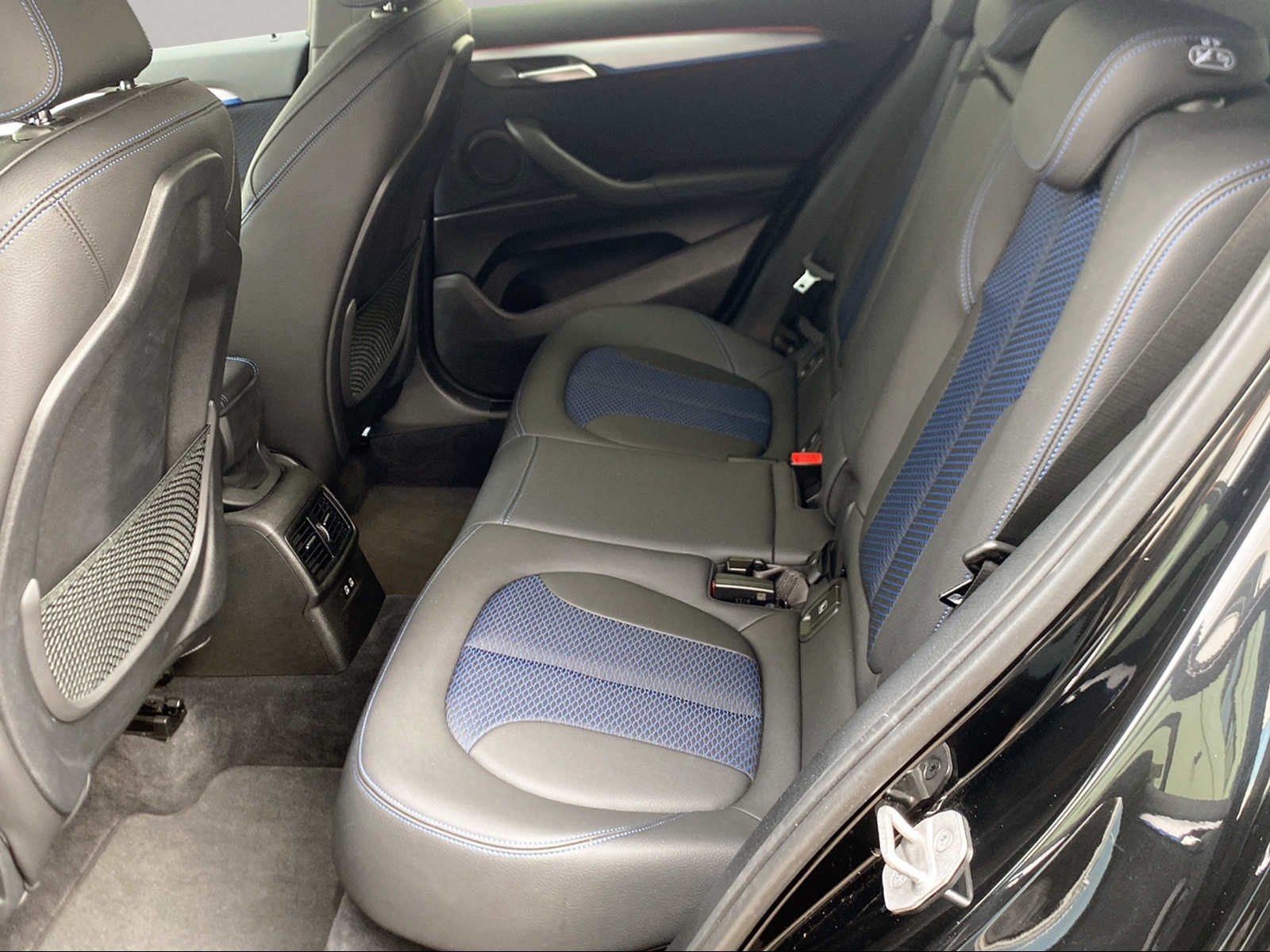 BMW X2 2022 г. Чёрный, пробег 54809 км