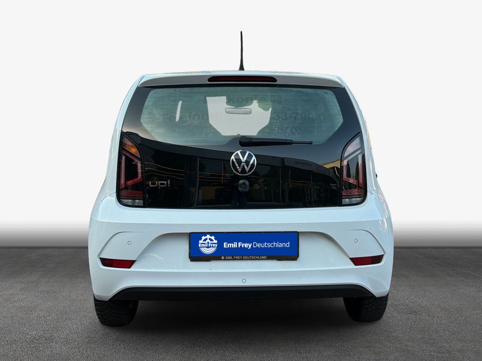 Volkswagen up! 2023 г. Белый, пробег 47580 км