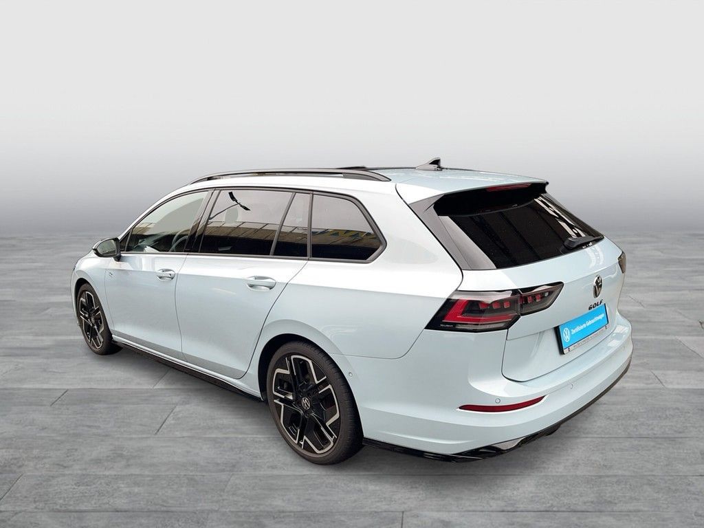 Volkswagen Golf 2025 г. Синий, пробег 25500 км