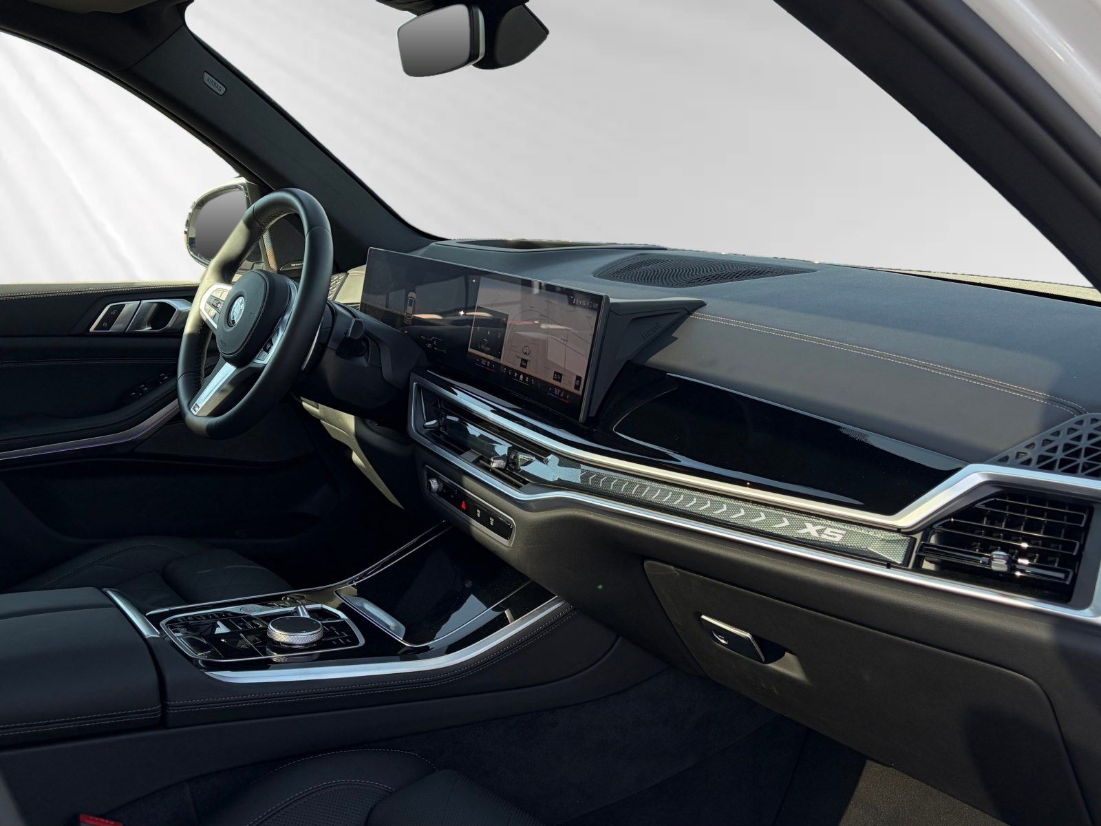 BMW X5 2025 г. Белый, пробег 24410 км