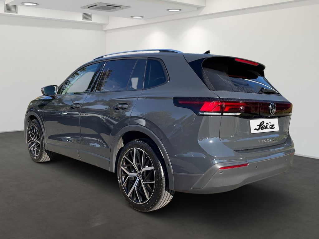 Volkswagen Tiguan 2024 г. Серый, пробег 11205 км
