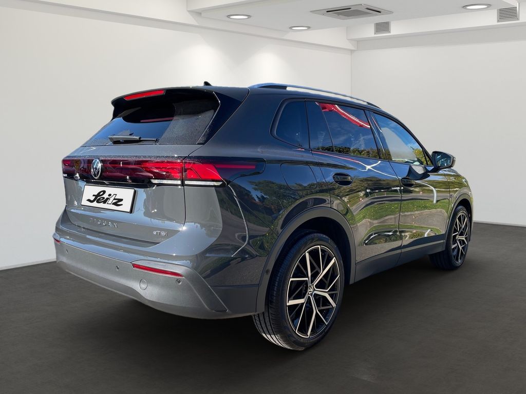 Volkswagen Tiguan 2024 г. Серый, пробег 11205 км