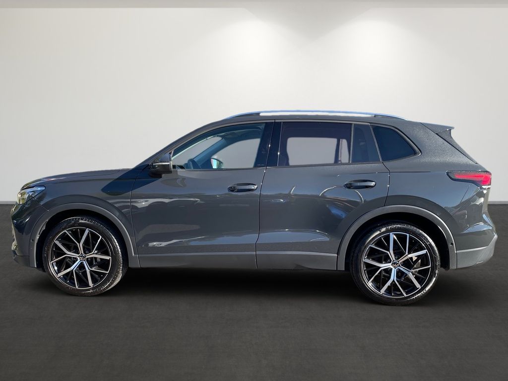 Volkswagen Tiguan 2024 г. Серый, пробег 11205 км