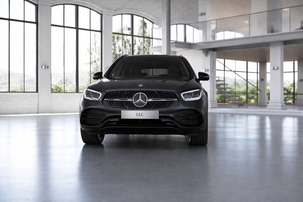 Mercedes-Benz GLC 400 2022 г. Серый, пробег 51500 км