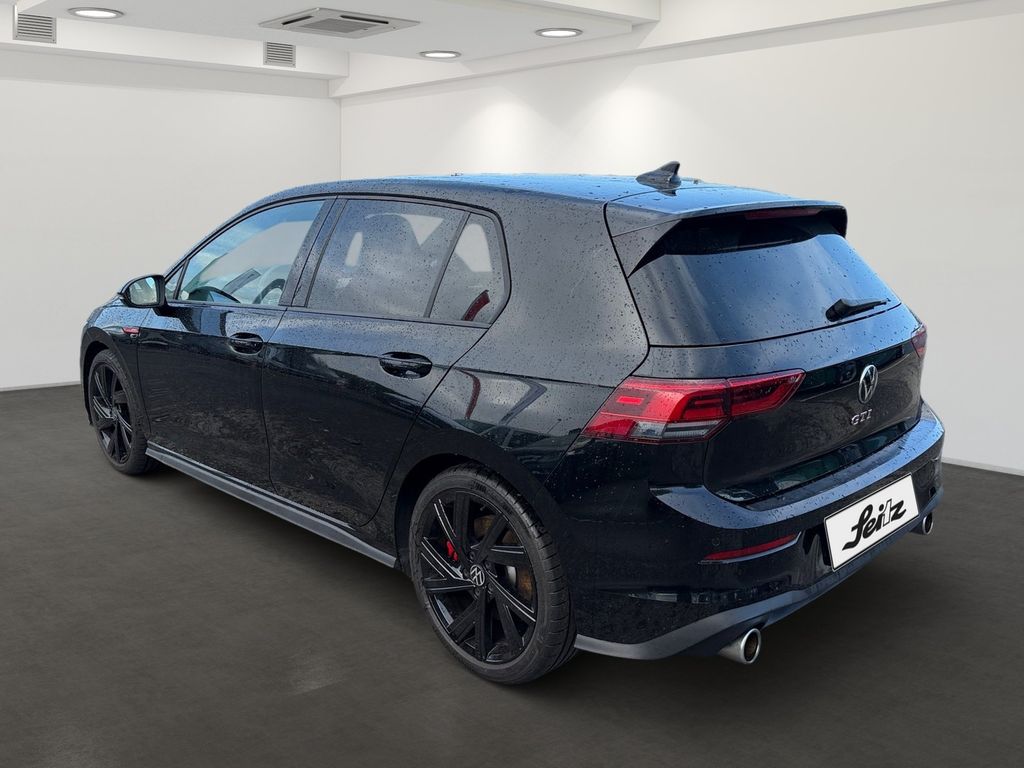 Volkswagen Golf 2024 г. Чёрный, пробег 28895 км