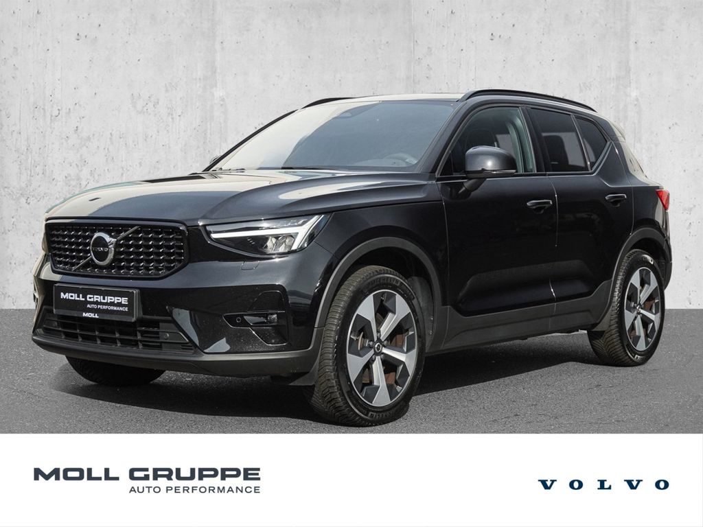 Volvo XC40 2023 г. Чёрный, пробег 22890 км
