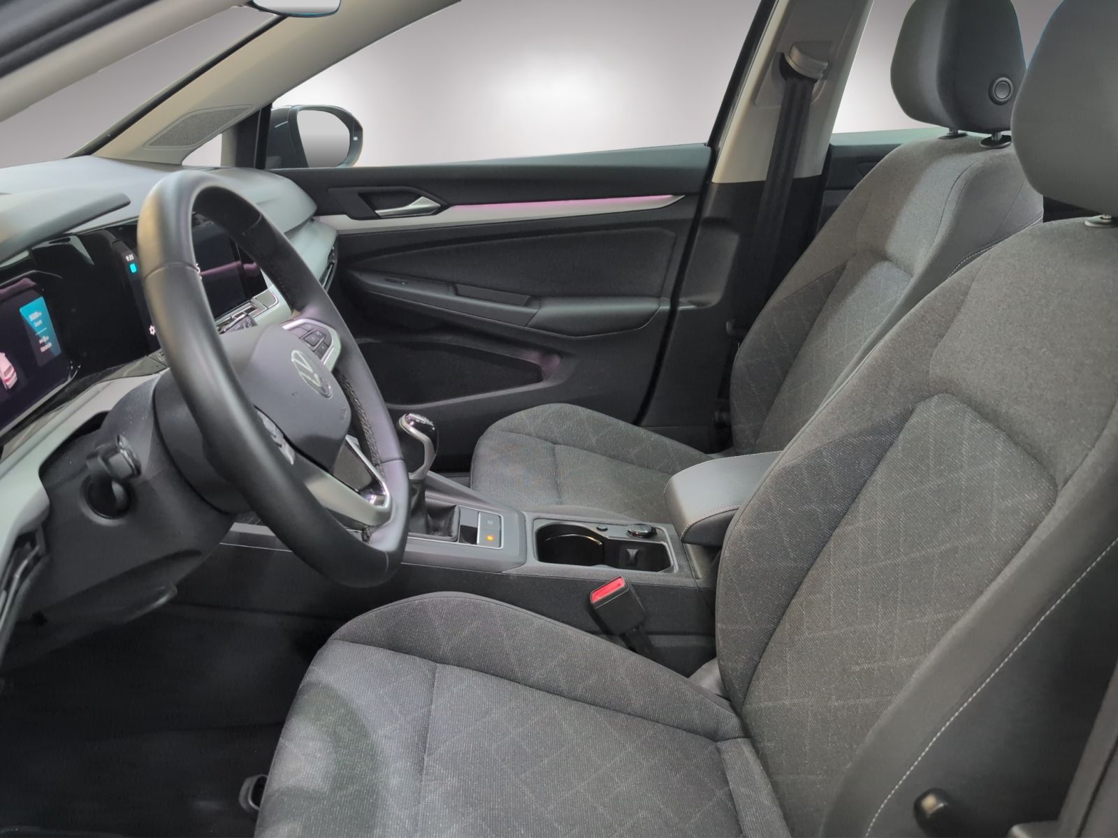 Volkswagen Golf 2024 г. Серый, пробег 50000 км