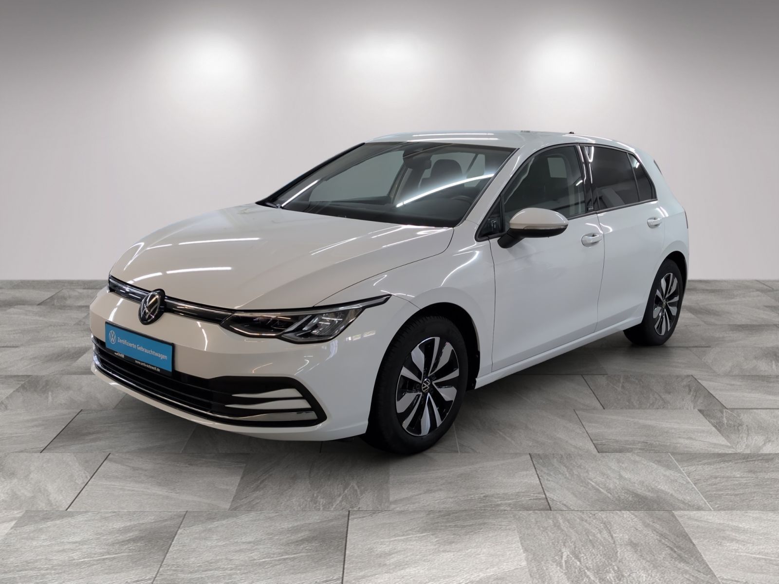 Volkswagen Golf 2024 г. Белый, пробег 23510 км