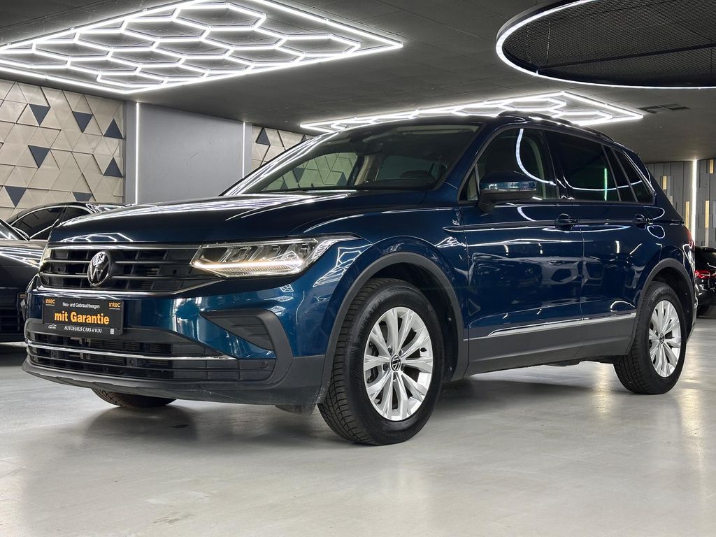 Volkswagen Tiguan 2022 г. Синий, пробег 40420 км