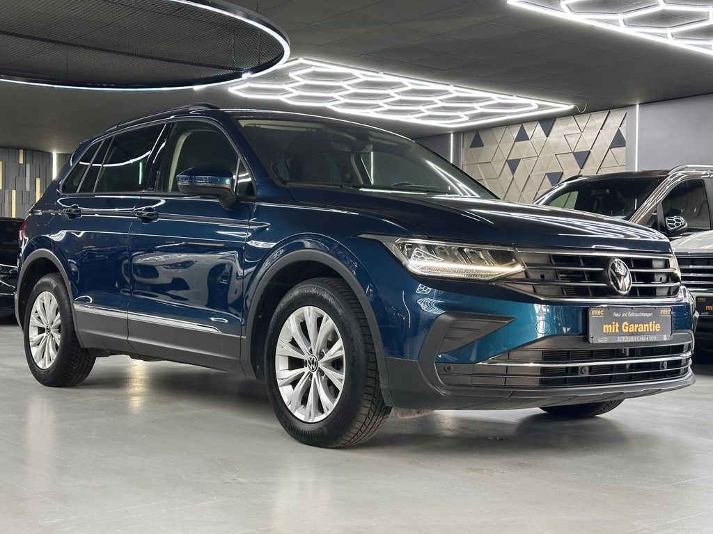Volkswagen Tiguan 2022 г. Синий, пробег 40420 км