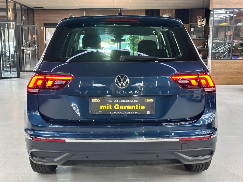 Volkswagen Tiguan 2022 г. Синий, пробег 40420 км