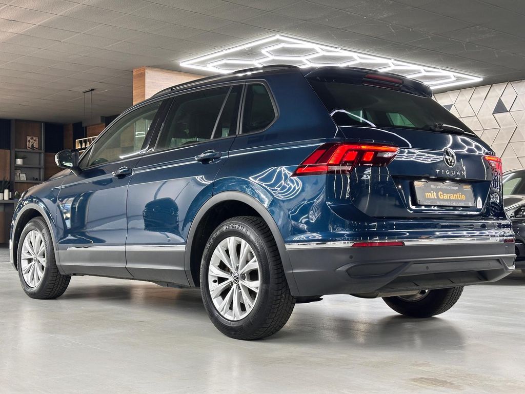 Volkswagen Tiguan 2022 г. Синий, пробег 40420 км