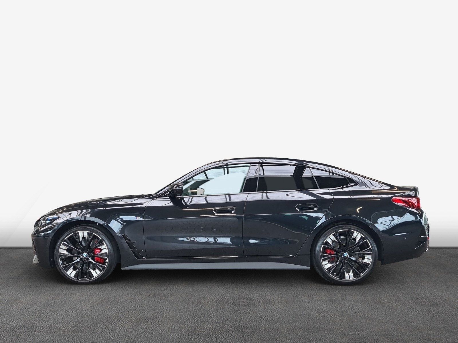 BMW M440 2026 г. Чёрный, пробег 6100 км
