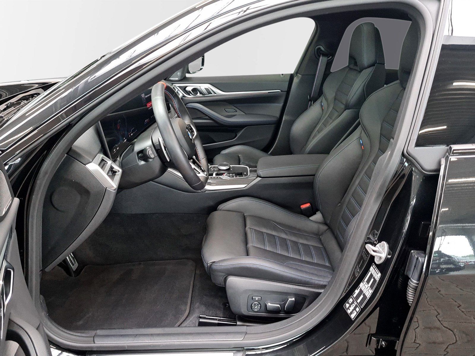 BMW M440 2026 г. Чёрный, пробег 6100 км