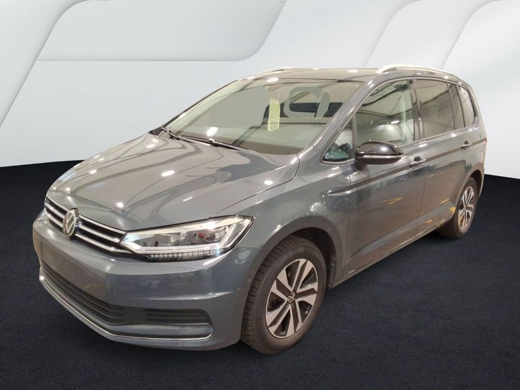 Volkswagen Touran 2026 г. Серый, пробег 28204 км