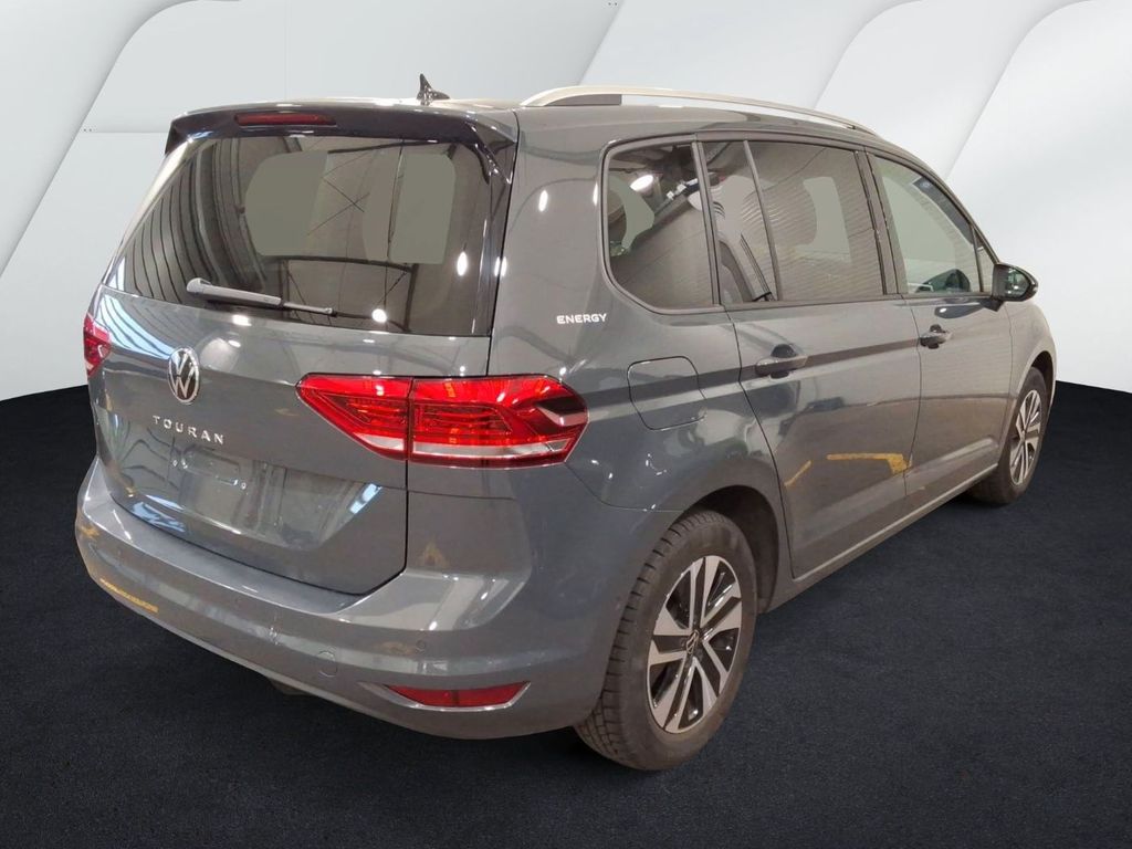 Volkswagen Touran 2026 г. Серый, пробег 28204 км