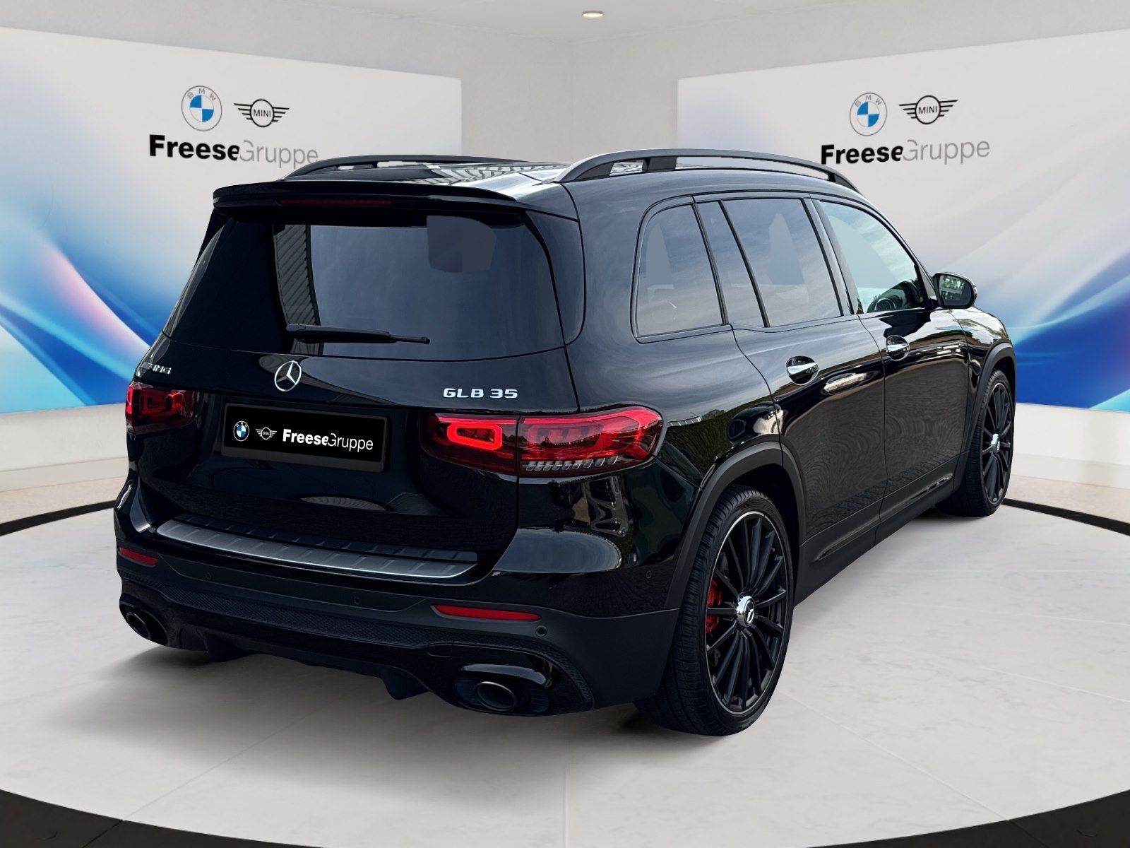 Mercedes-Benz GLB 35 AMG 2023 г. Чёрный, пробег 33118 км