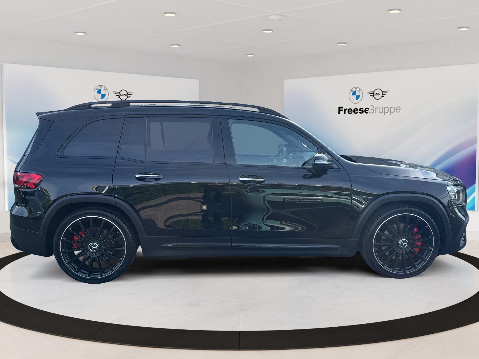 Mercedes-Benz GLB 35 AMG 2023 г. Чёрный, пробег 33118 км